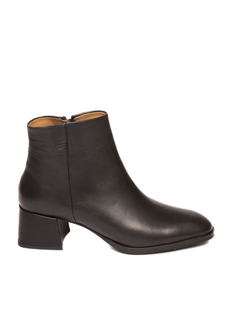 Black leather ankle boot ALBANO | 2711VIT-NERO