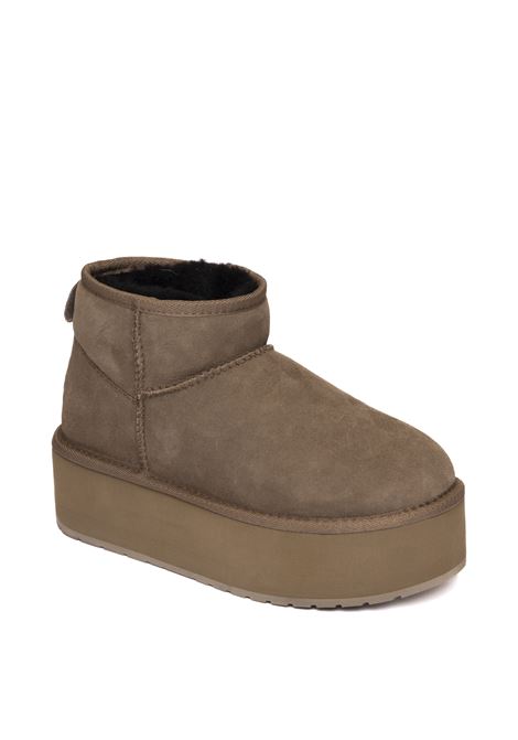 Dove sheepskin ankle boot EMU | W13082STINGERFLAT-CORIANDER